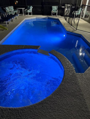 7 Bedroom, 6 bath and pool near Disney in Emerald Island 4 King Master Suites